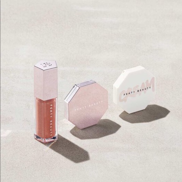Last One - New Fenty Glow Trio Face Lip & Body Set - Picture 3 of 5